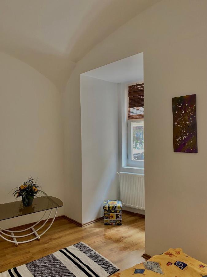 Grande Familia Apartman Appartement Eger Buitenkant foto