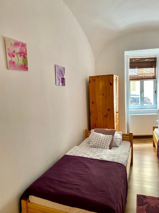Grande Familia Apartman Appartement Eger Buitenkant foto